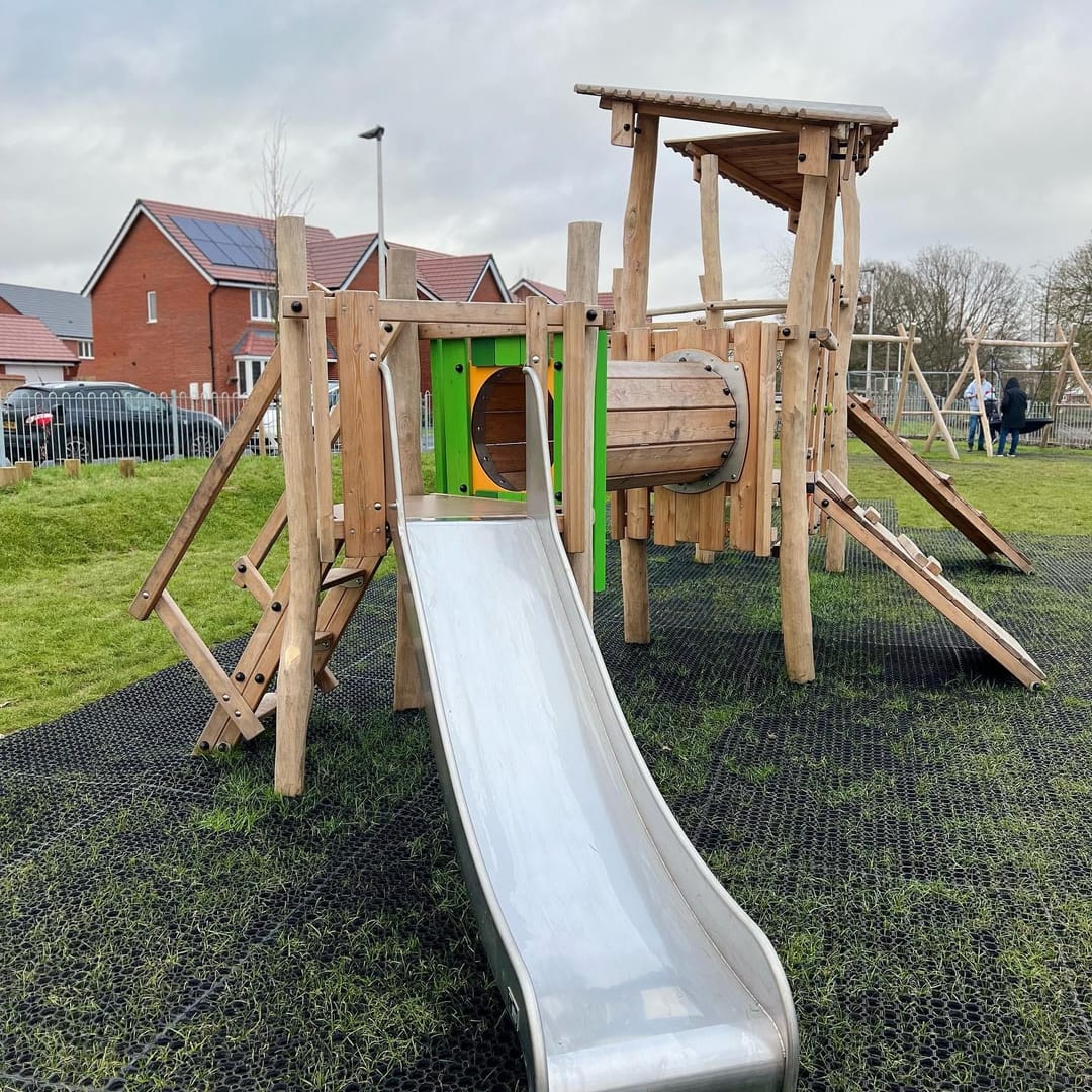 Timberland Pocket Play Park - image 1